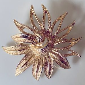 Vintage Flower pin